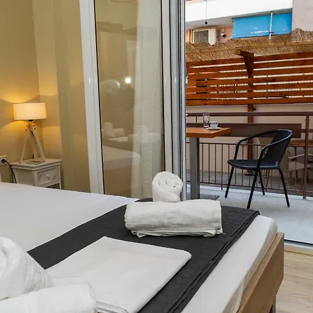 Aura 1 Kalamata