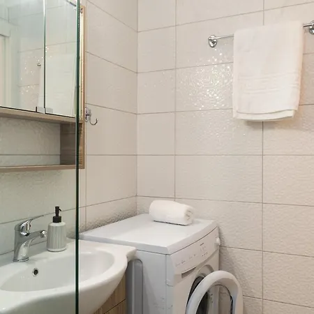 Aura 1 Apartamento *