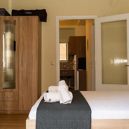 Aura 1 * קלמאטה