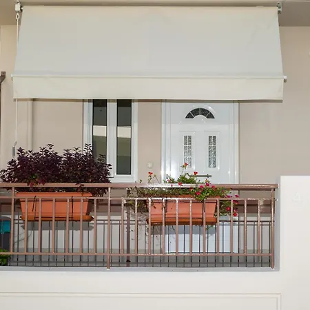 Aura 1 Apartamento Kalamata